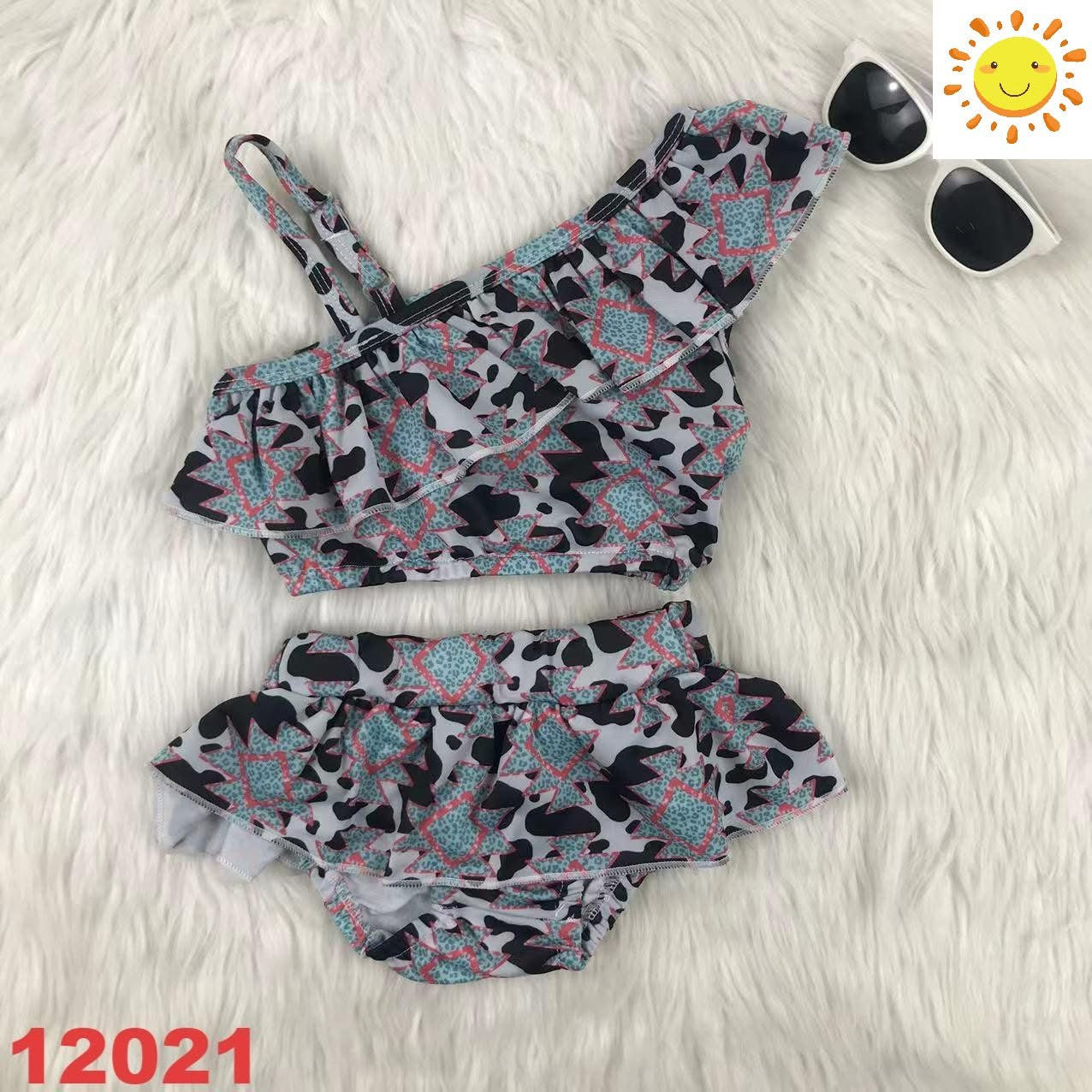 Girls swimsuit