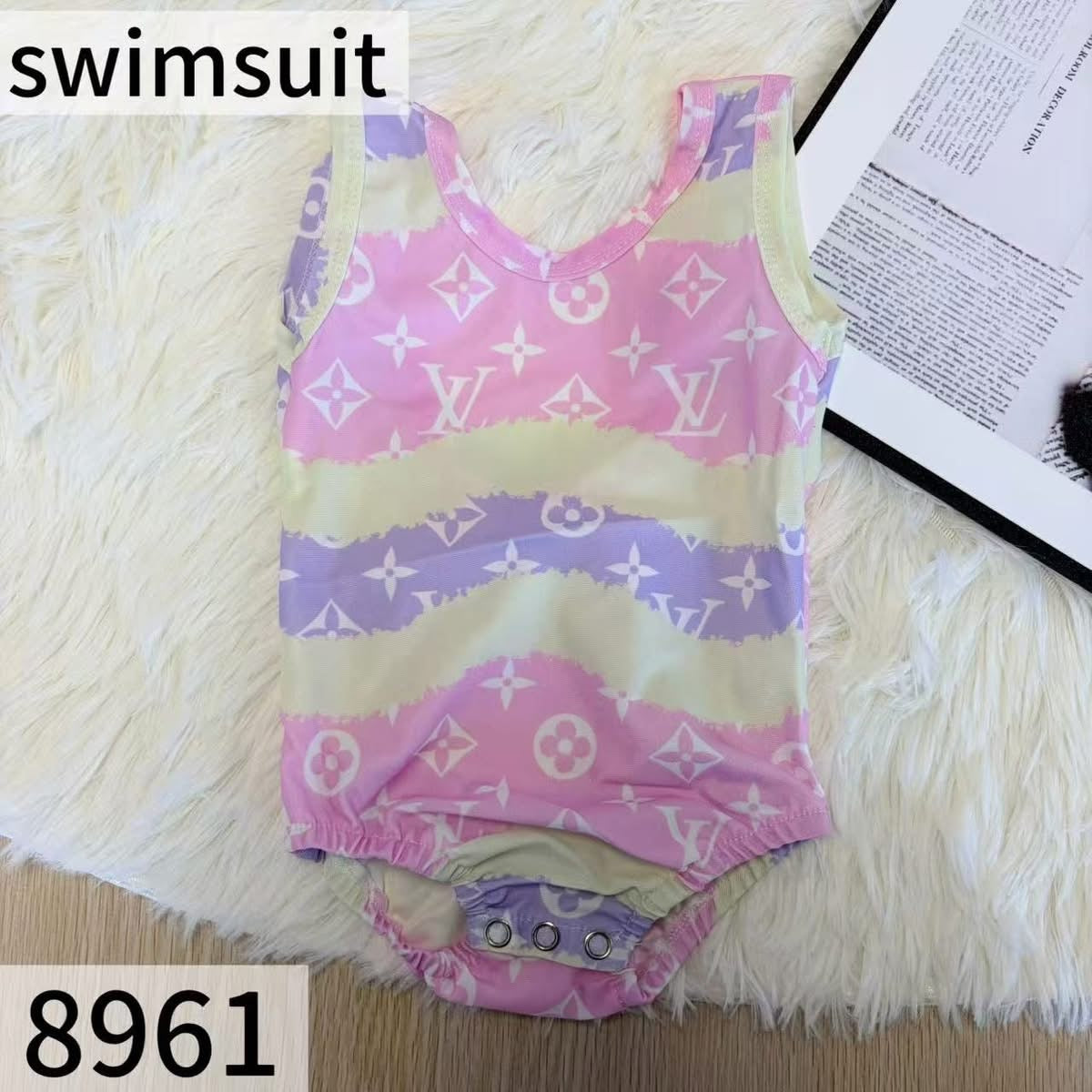 Girls swimsuit