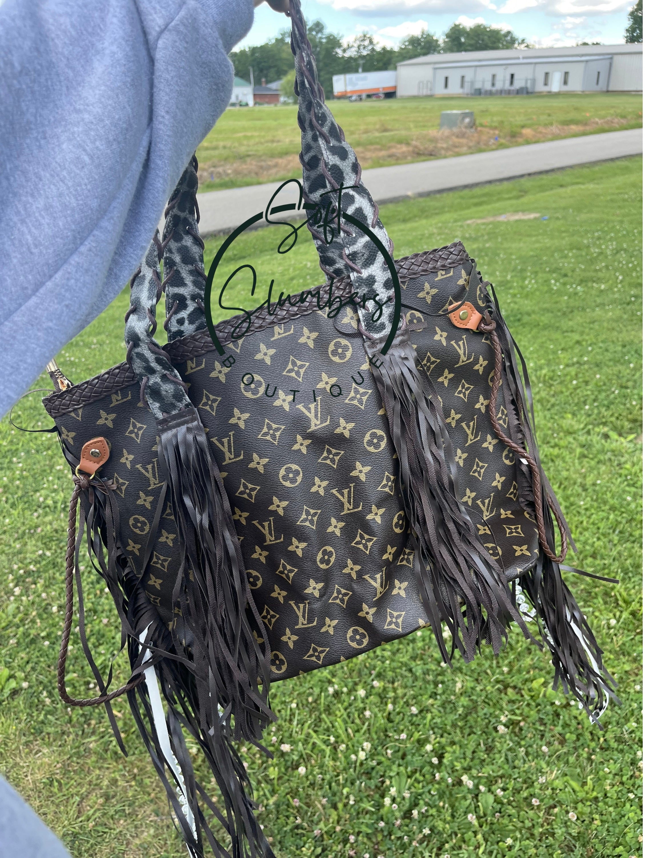 LV western purse