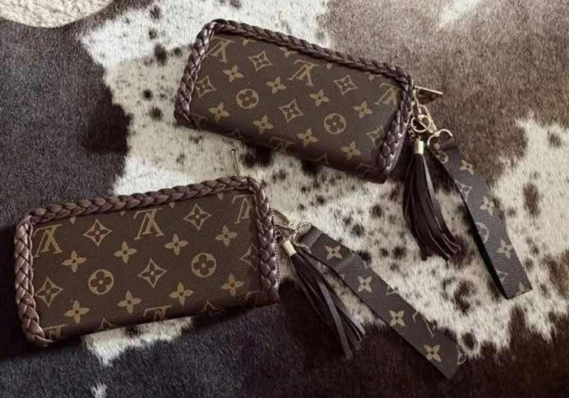 LV wallet