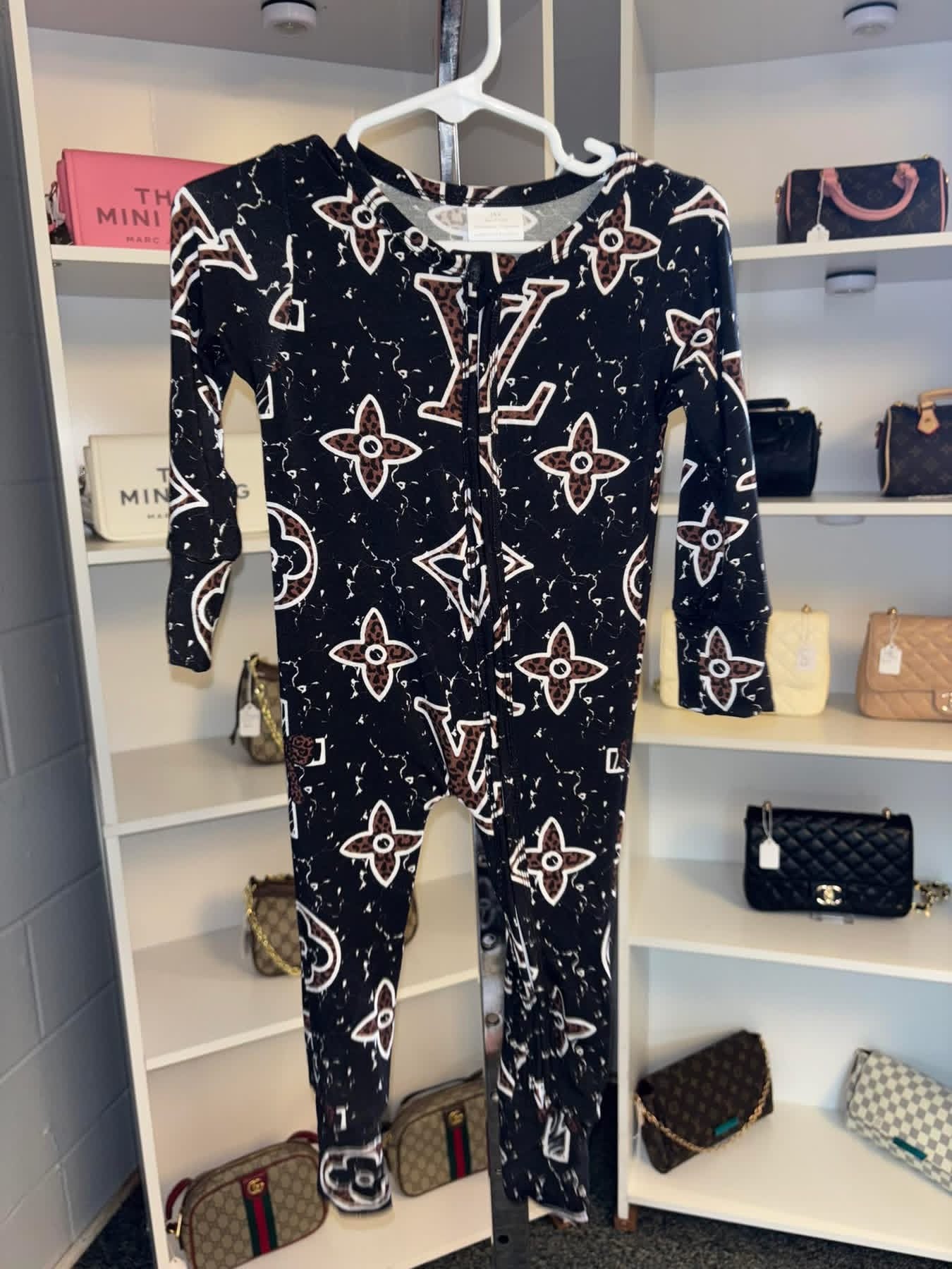 LV bamboo zippy
